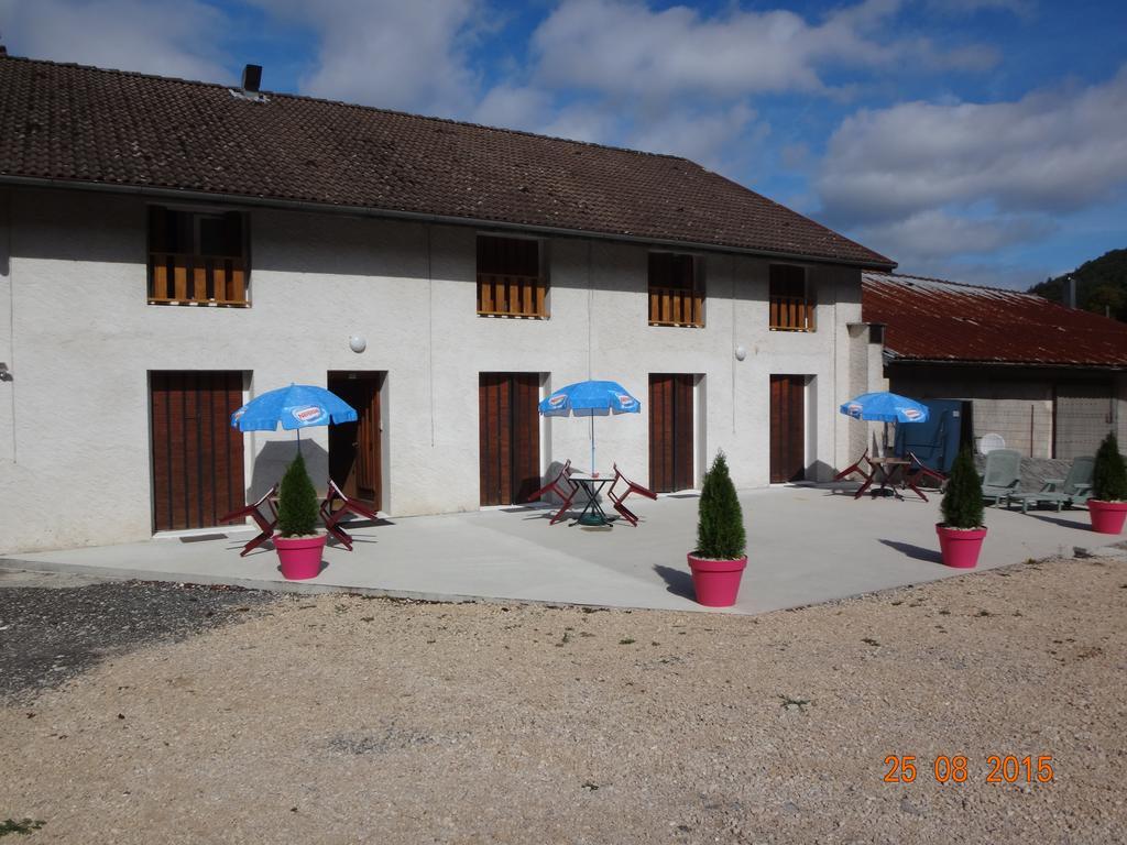 Hotel Bon Accueil Oyonnax Exterior foto